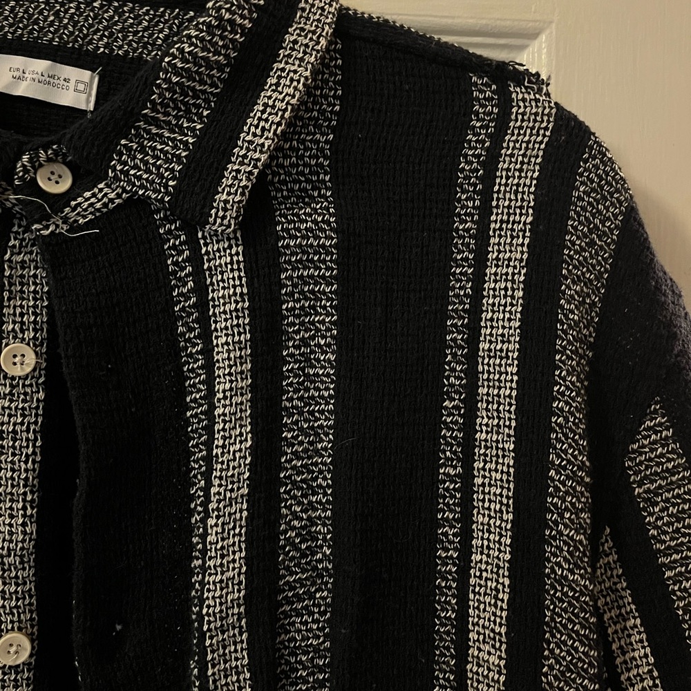 Men’s striped button down tee